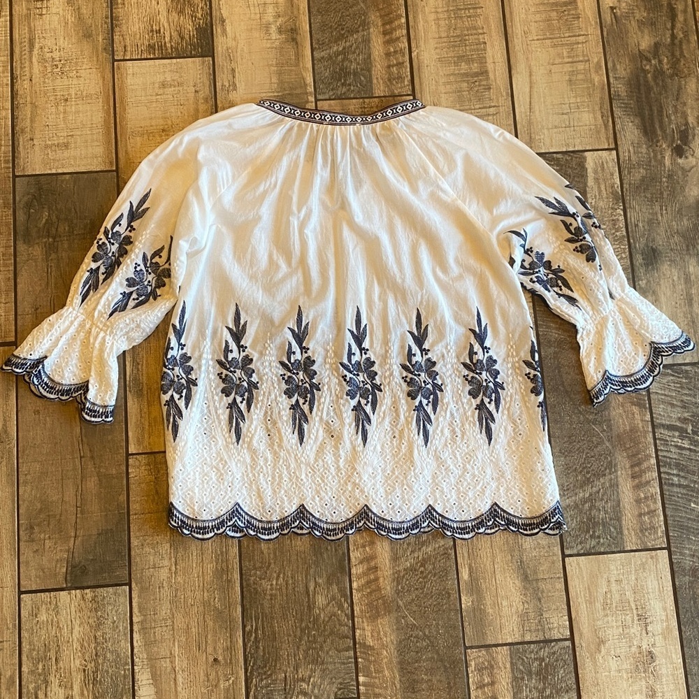 Key Mi White Blouse with Navy and white Embroidery - Picture 2 of 11